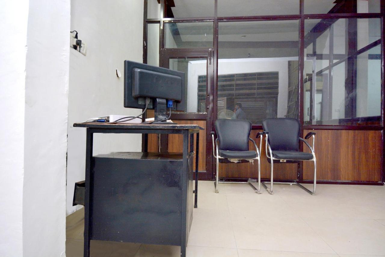 Oyo 40306 White House Hotel Jalandhar Exterior photo
