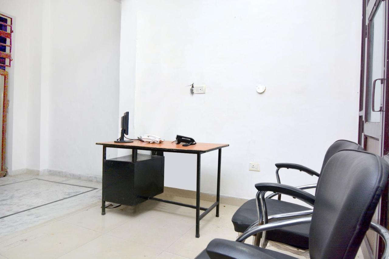 Oyo 40306 White House Hotel Jalandhar Exterior photo