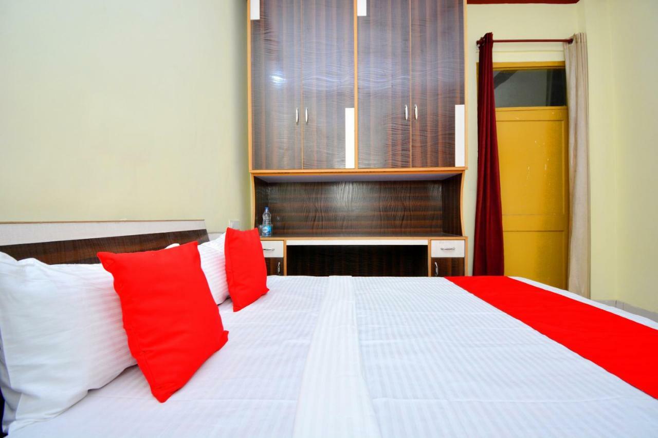 Oyo 40306 White House Hotel Jalandhar Room photo
