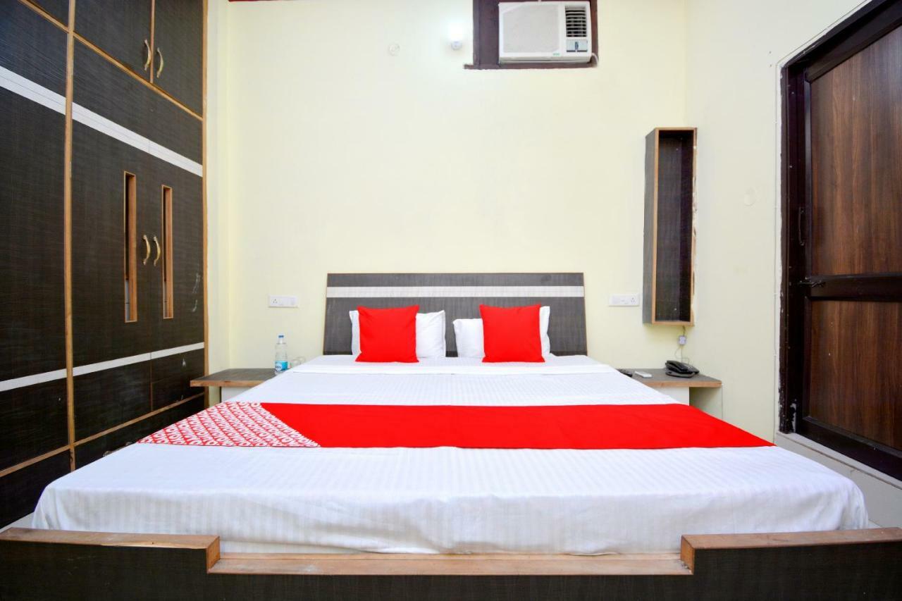 Oyo 40306 White House Hotel Jalandhar Exterior photo